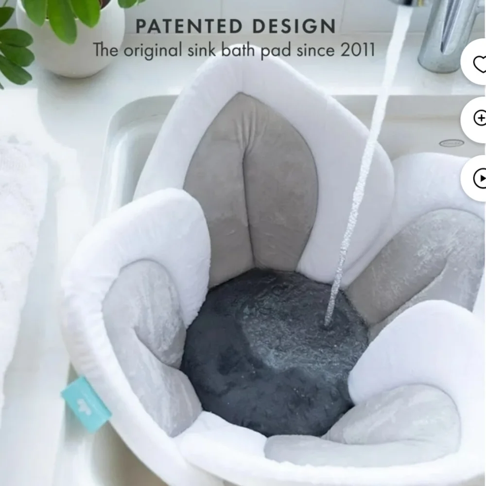 Blooming Bath Lotus Lilac Gray